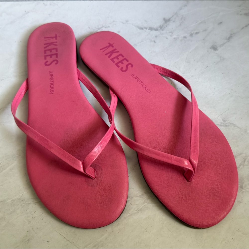 TKEES Lipstick Strawberry Daiquiri Leather Flip Flops